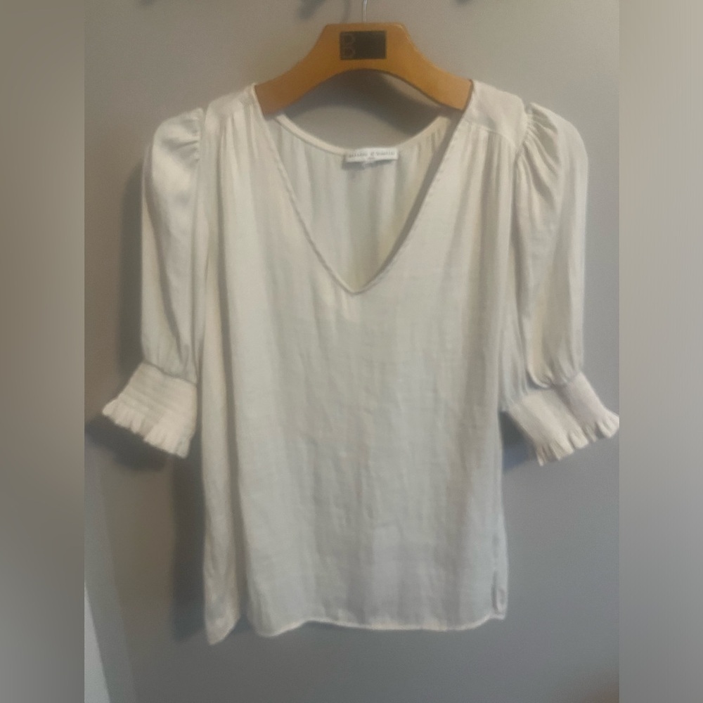 Maison D’Amiele short sleeve silky blouse puffy sleeves and ruched sleeve
